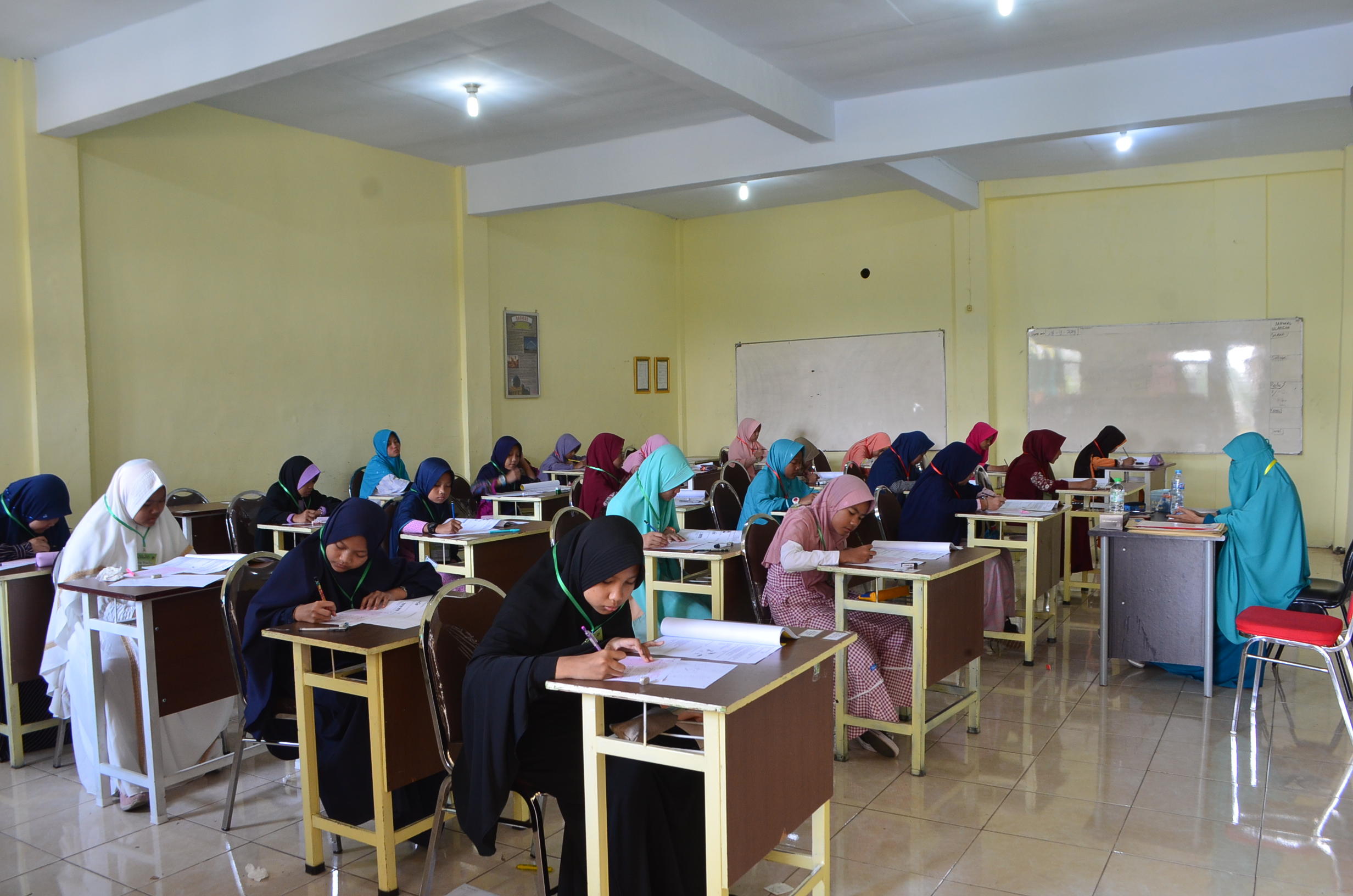 SMA Ar-Rohmah Putri Raih Juara Umum Hidayatullah Islamic Competition 2019